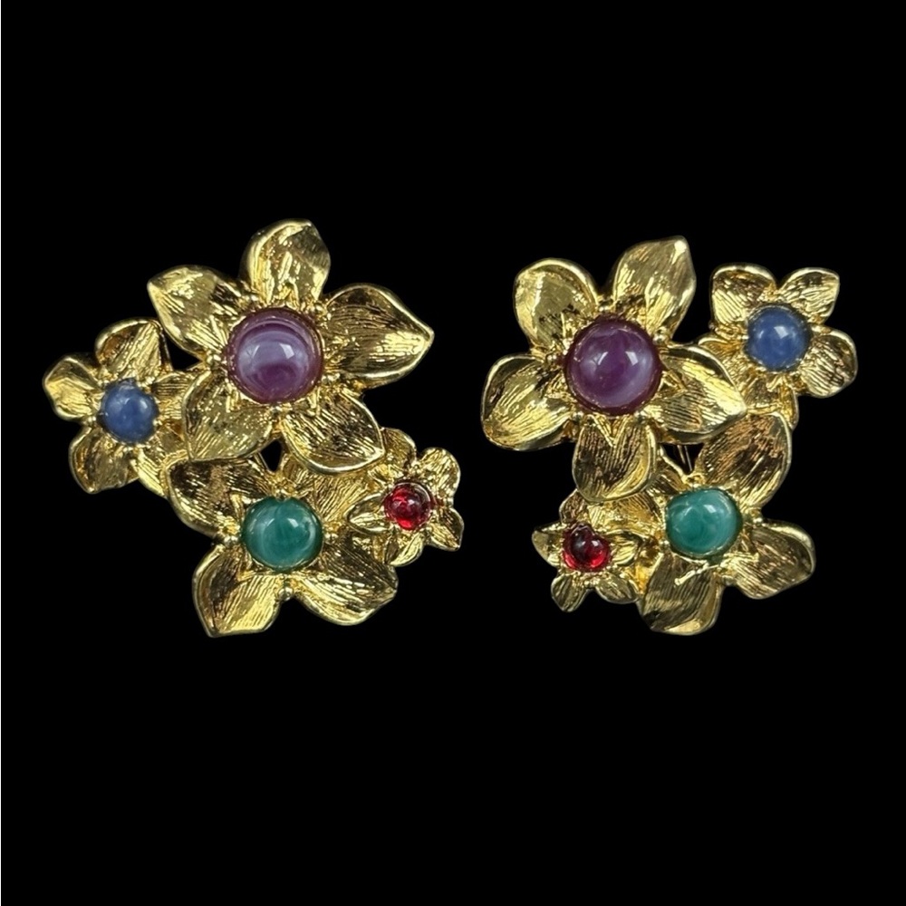 Vintage Avon Clip On Earrings Goldtone 4 Flower Lucite Multicolor Cabochon 1"